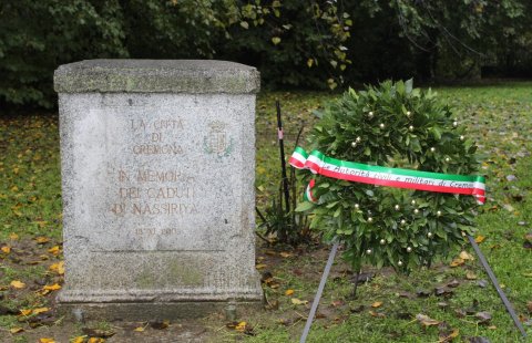 Il cippo commmemorativo ala Parco Caduti di Nassiriya di via Trebbia